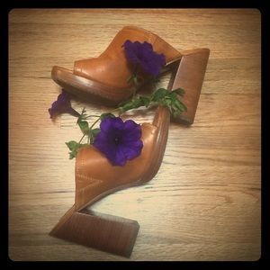 Comfy and versatile Frye mules